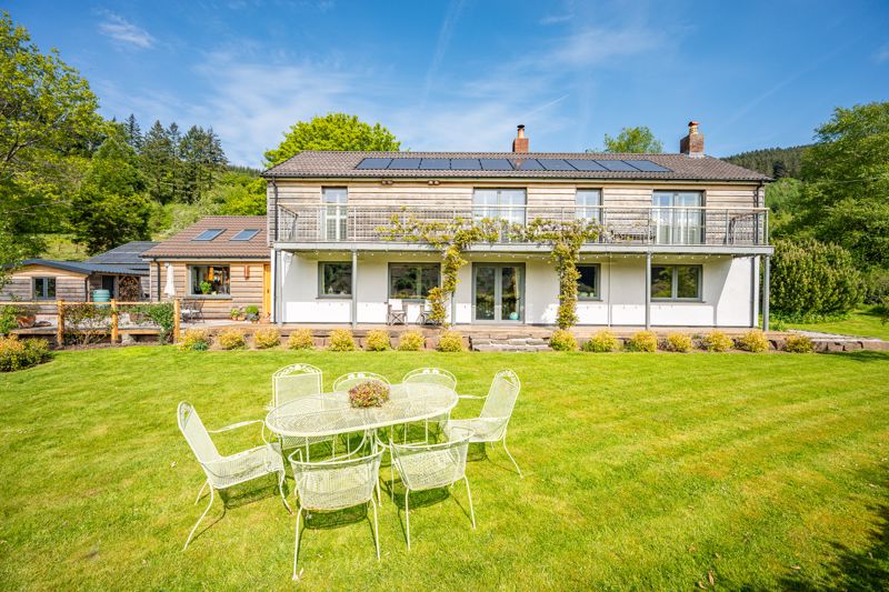 Front Elevation- click for photo gallery